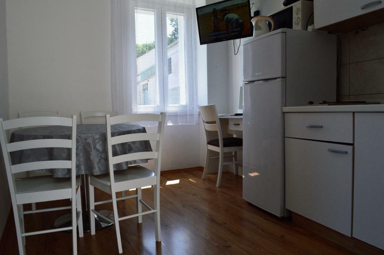 Apartmani Luan Vis Dış mekan fotoğraf